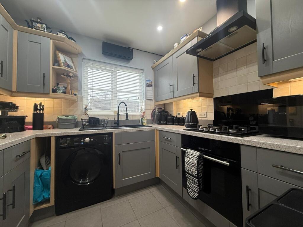 Additional image 4 of Canonsfield Road, WELWYN