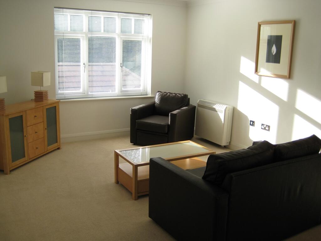 The Academy - 1 Bedroom Furnished With Parking