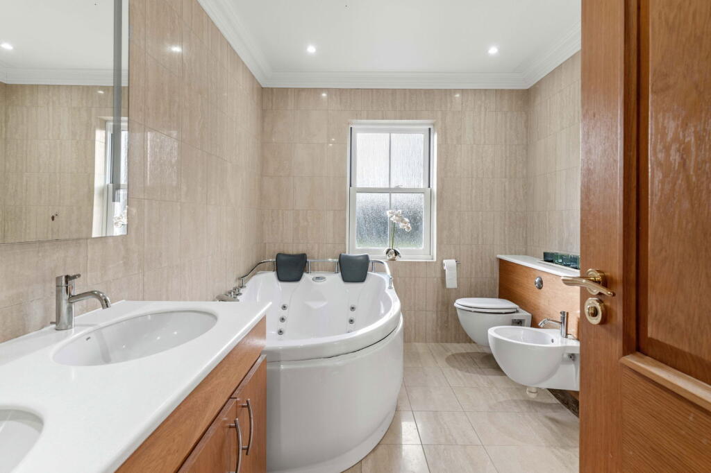 Additional image 35 of Pottersheath Road, Welwyn, AL6 9SY