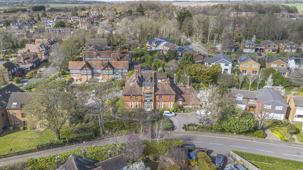 Additional image 22 of Akrill House, Hollybush Lane, Harpenden, Hertfordshire