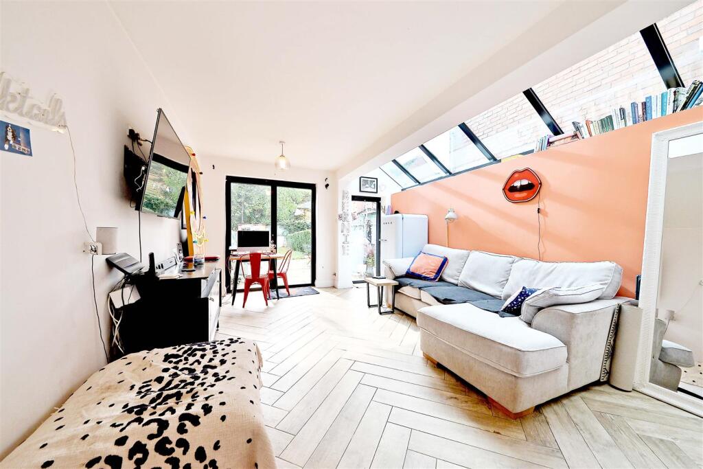 Additional image 31 of First Avenue, Selly Park