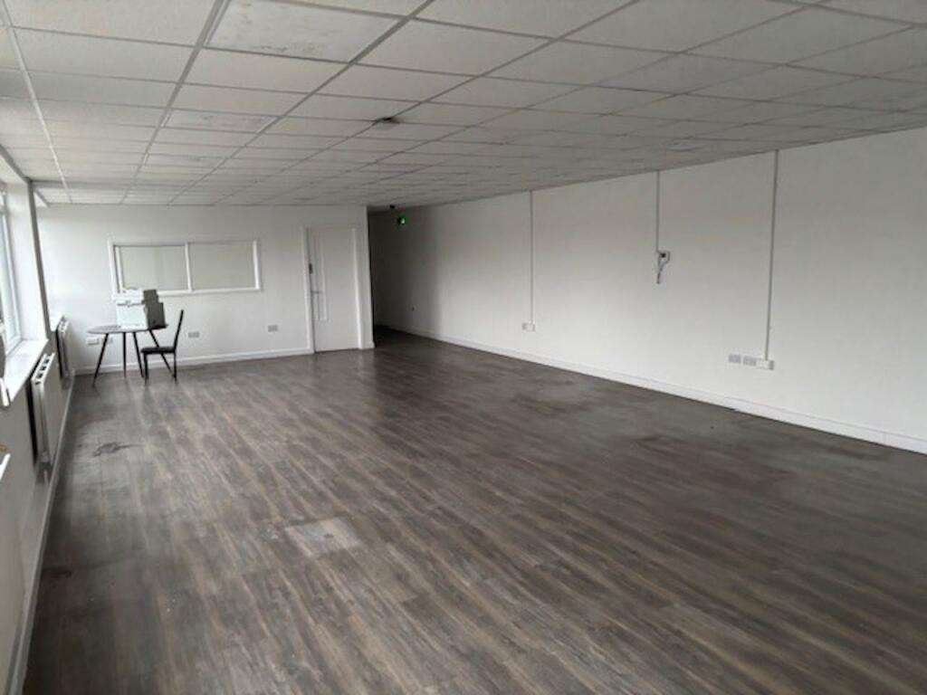 房产图片 2 - 单位25，Travellers Lane，哈特菲尔德，AL9 7HF