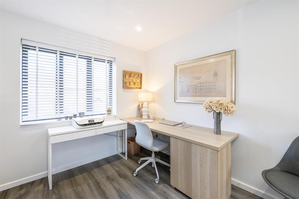 Additional image 6 of Granby Avenue, Harpenden