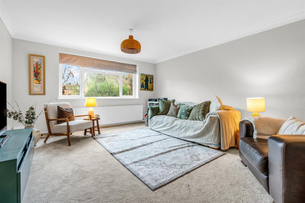 Additional image 10 of Godfries Close, Tewin, Welwyn