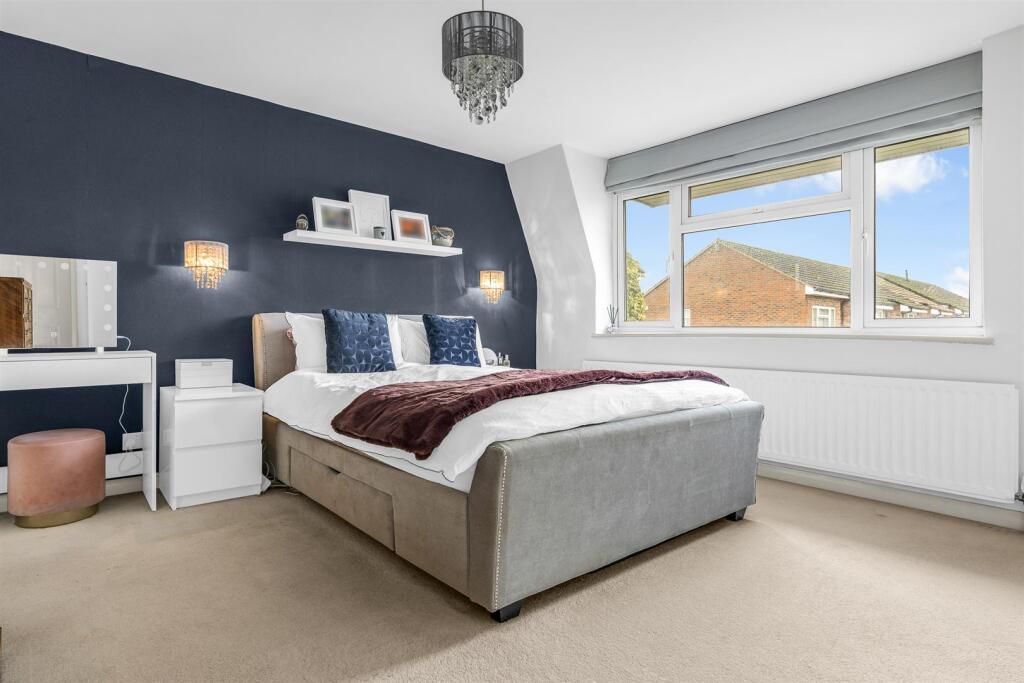 Additional image 14 of Godfries Close, Tewin, Welwyn