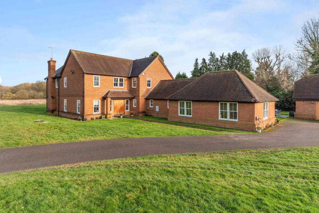 Additional image 48 of Pottersheath Road, Welwyn, AL6 9SY