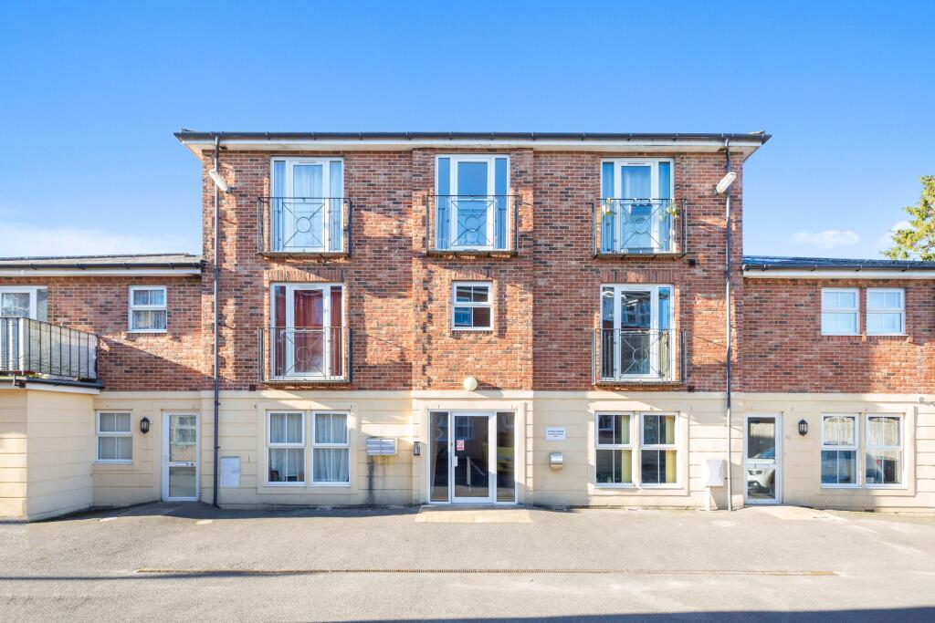 Flat , St. Pauls House, Station Road, Wincanton