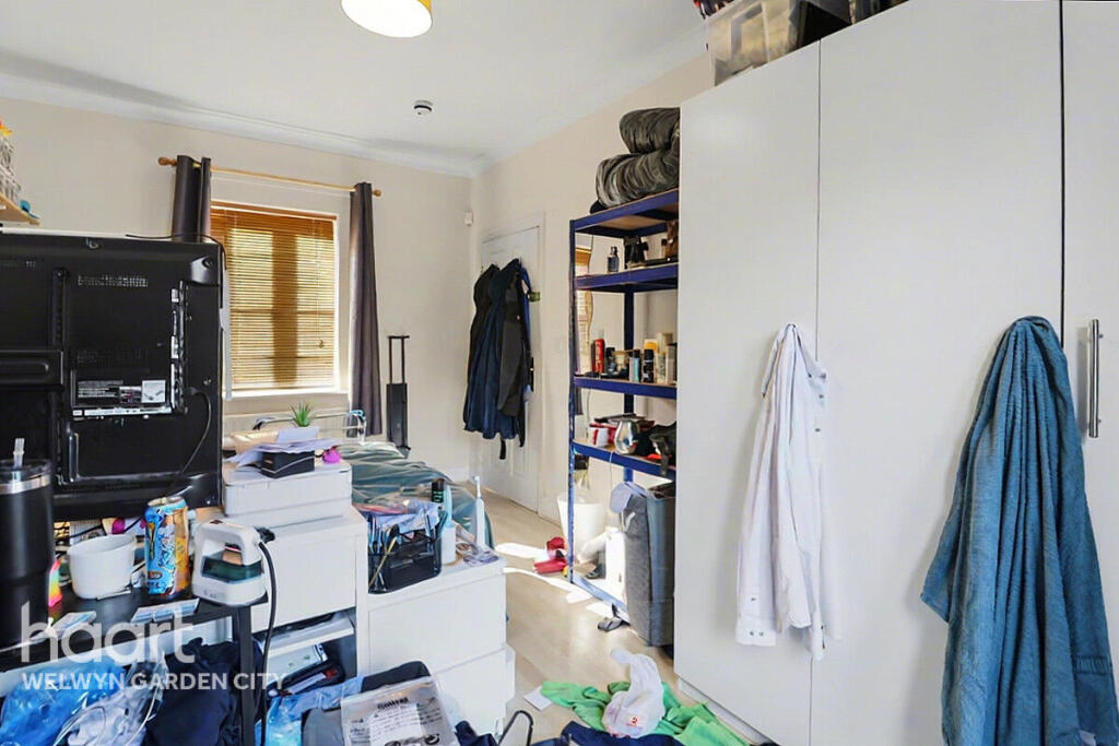 Additional image 8 of Fillingham Way, Hatfield