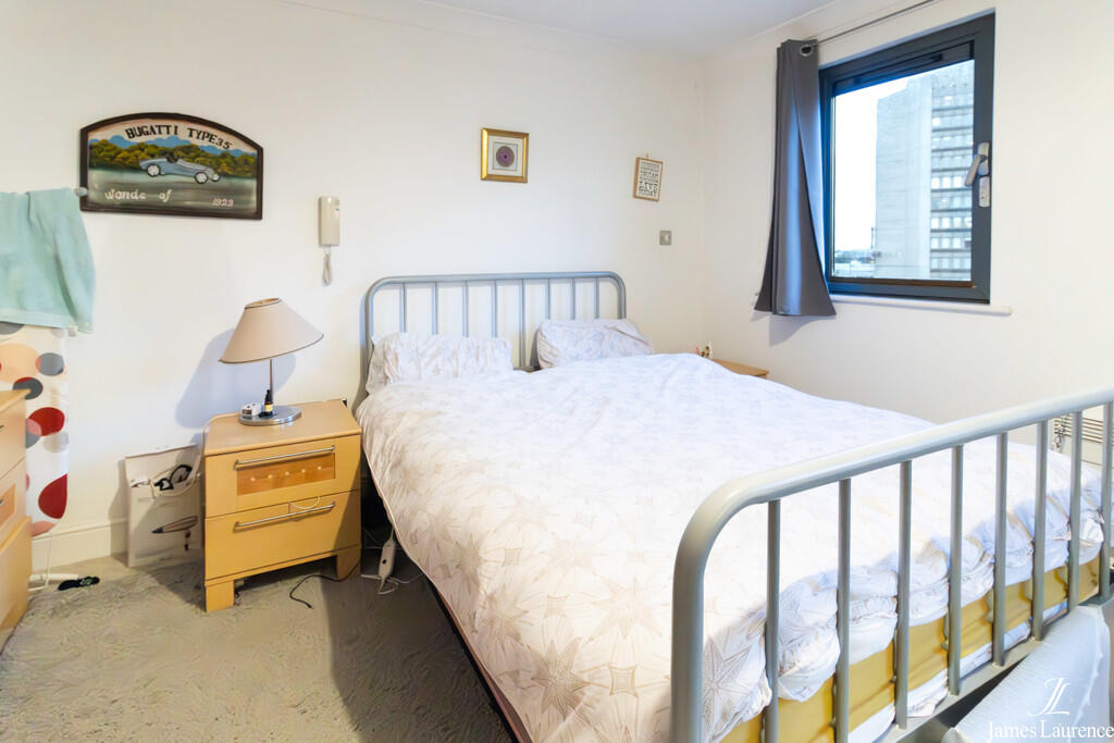 Additional image 7 of The Green Apartments, Broadway Plaza, B16