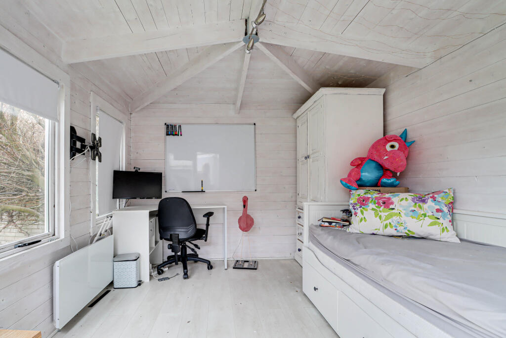 Additional image 22 of Meadowcroft, St. Albans, Hertfordshire, AL1