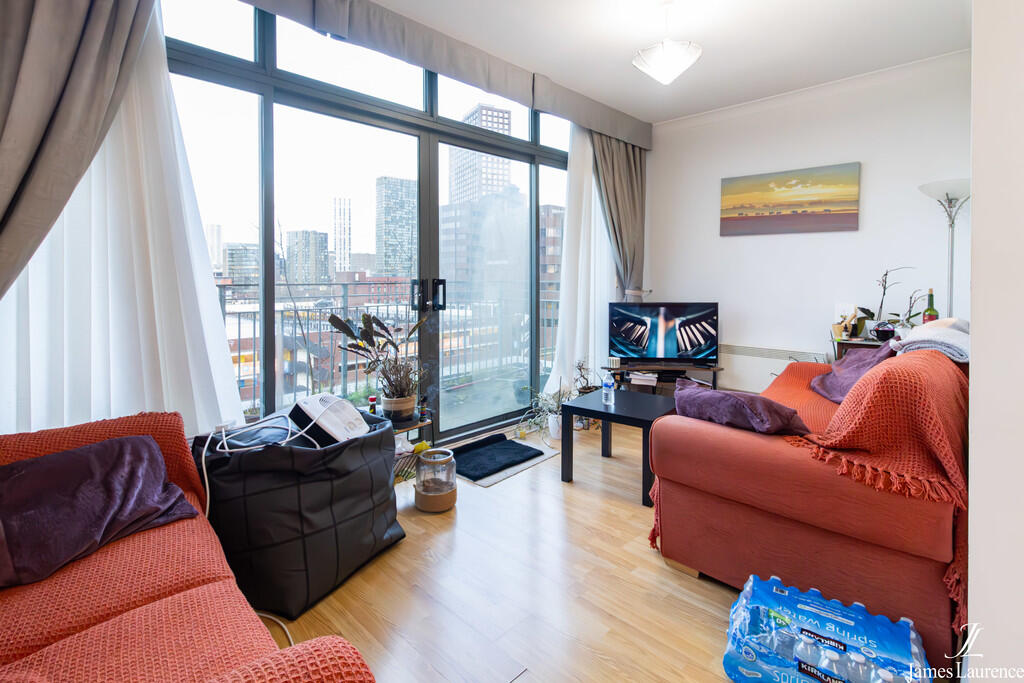 Additional image 4 of The Green Apartments, Broadway Plaza, B16