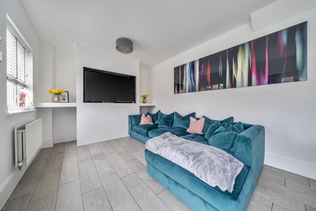 Additional image 4 of Engine Close, Bromsgrove, B60