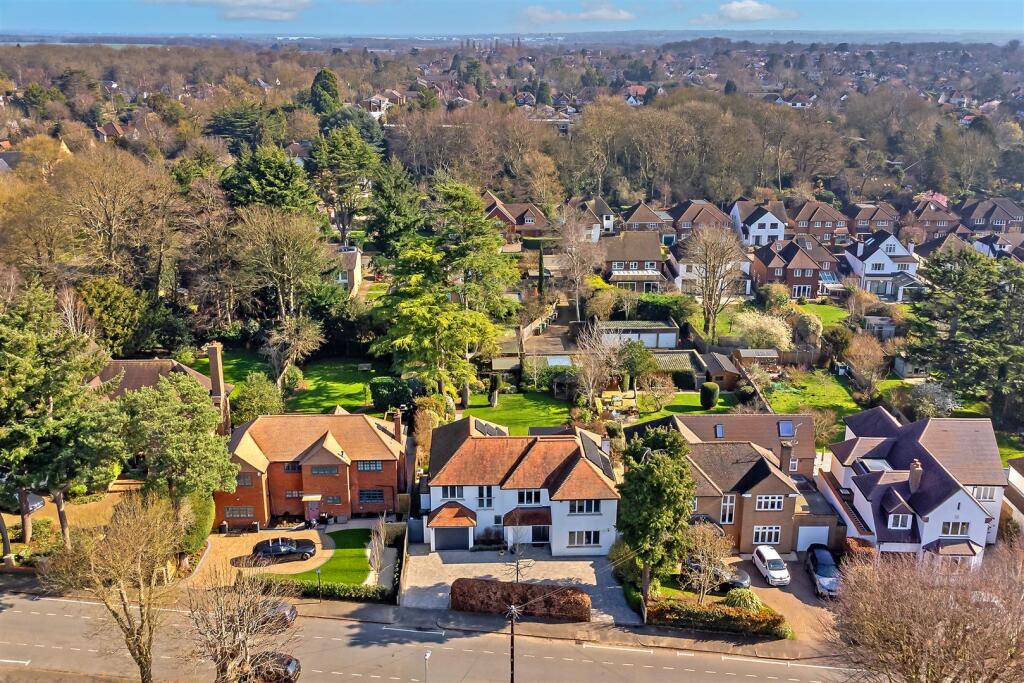 Additional image 31 of Sunderland Avenue, St. Albans