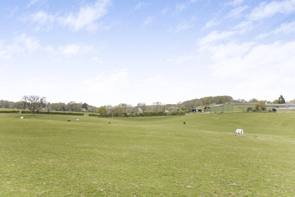 Additional image 21 of Tewin Hill, Tewin, Welwyn, AL6 0LJ