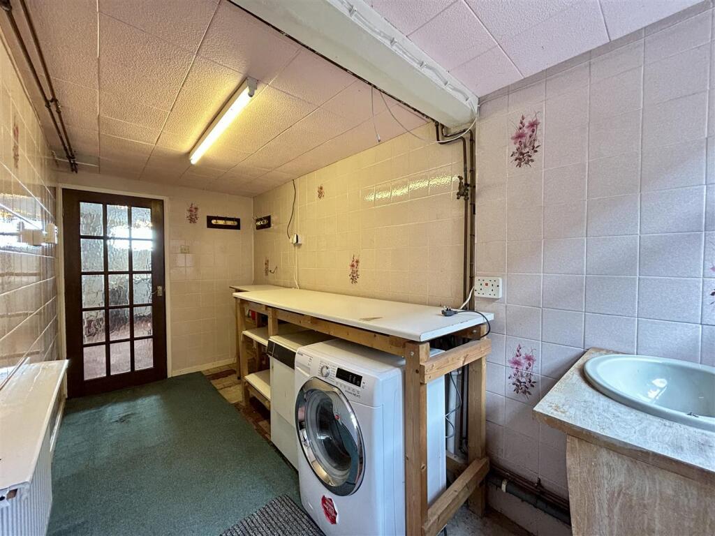 Additional image 17 of Hunnington Crescent, Halesowen