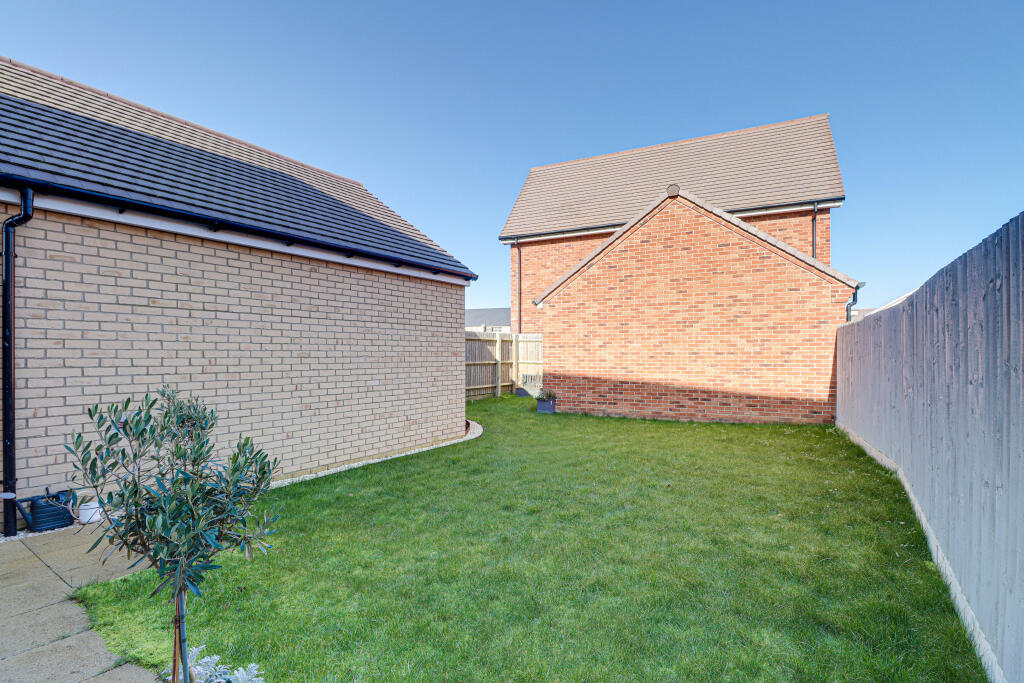 Additional image 18 of Falcon Way, St Albans, AL4