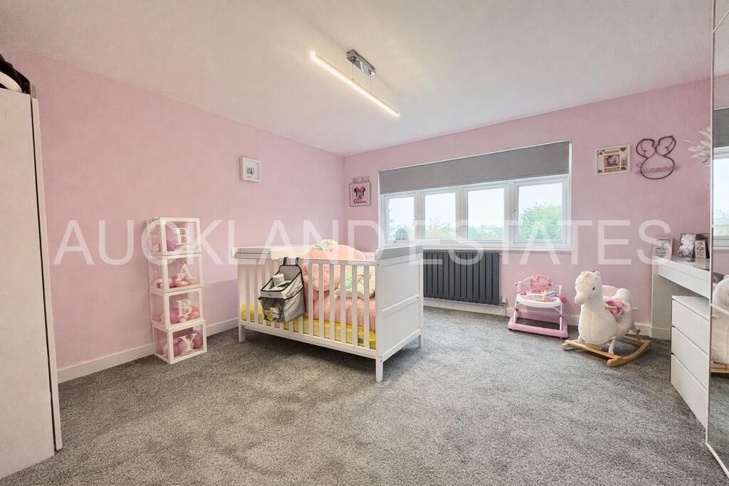 Additional image 15 of Swanland Road, Brookmans Park