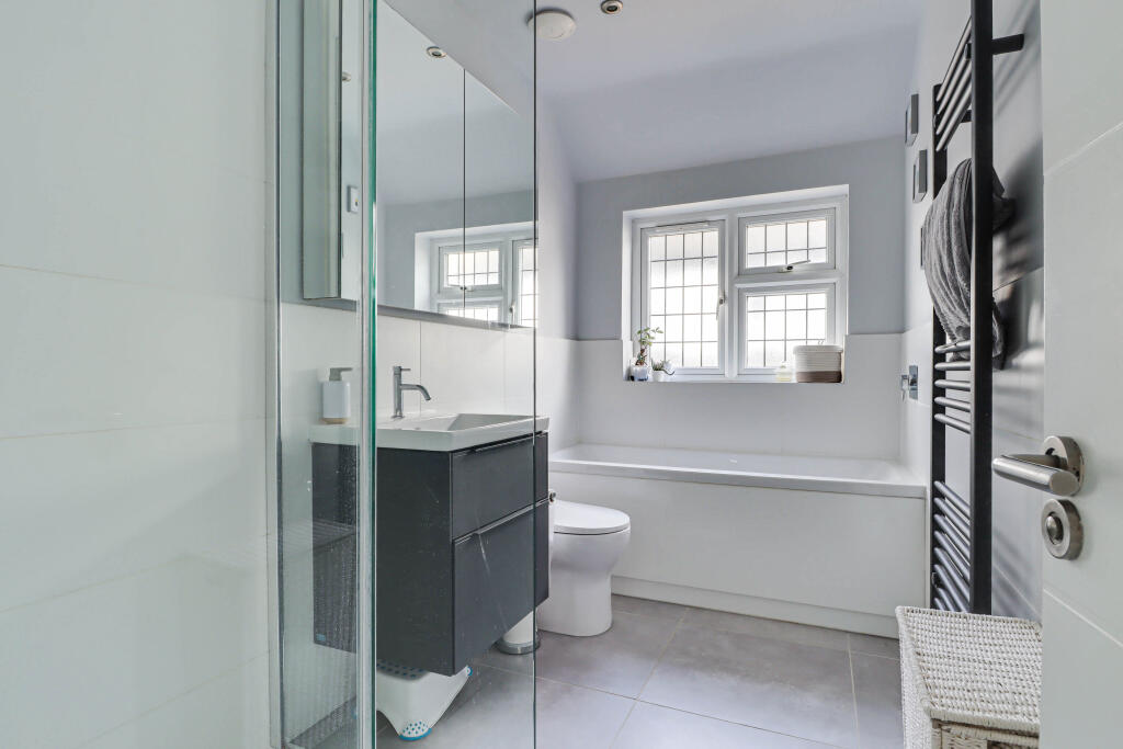 Additional image 13 of Piggottshill Lane, Harpenden, Hertfordshire, AL5