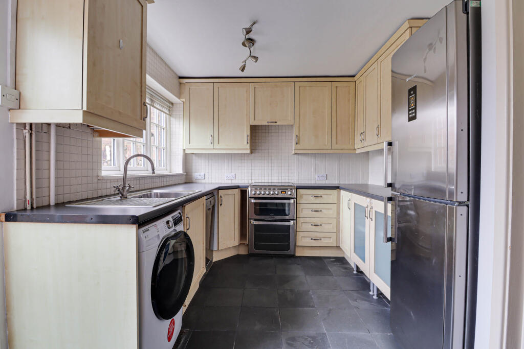 Additional image 3 of Pickford Road, Markyate, St Albans, AL3