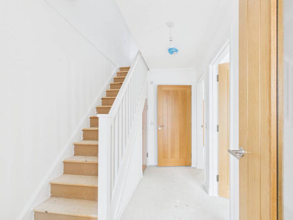 Additional image 4 of Hilton Avenue, Banff, AB45