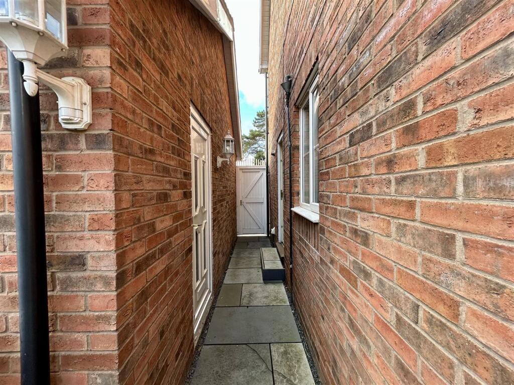 Additional image 24 of Rowley Hill View, Cradley Heath