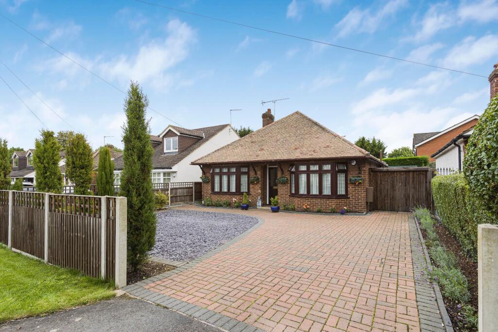 Holloways Lane, Welham Green, AL9