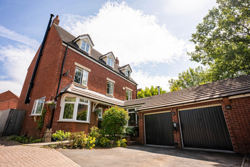 Penshurst Road Bromsgrove, Worcestershire, B60 2SL