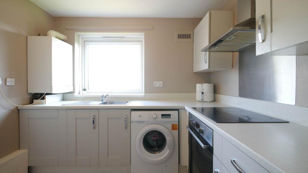 Additional image 11 of Wellfield Close, Hatfield