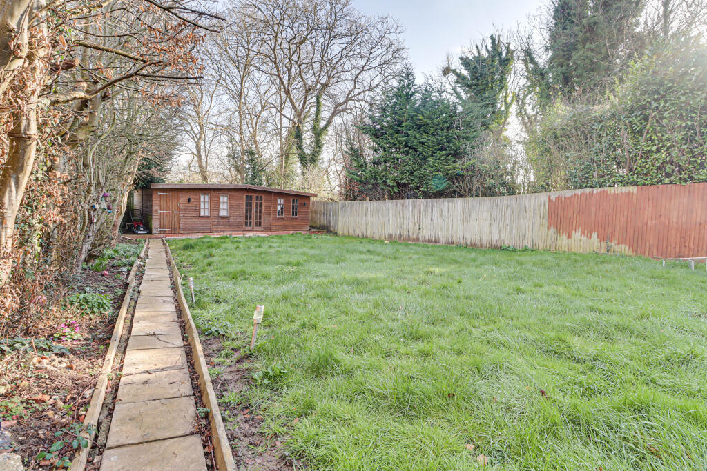 Additional image 18 of Glemsford Drive, Harpenden, Hertfordshire, AL5