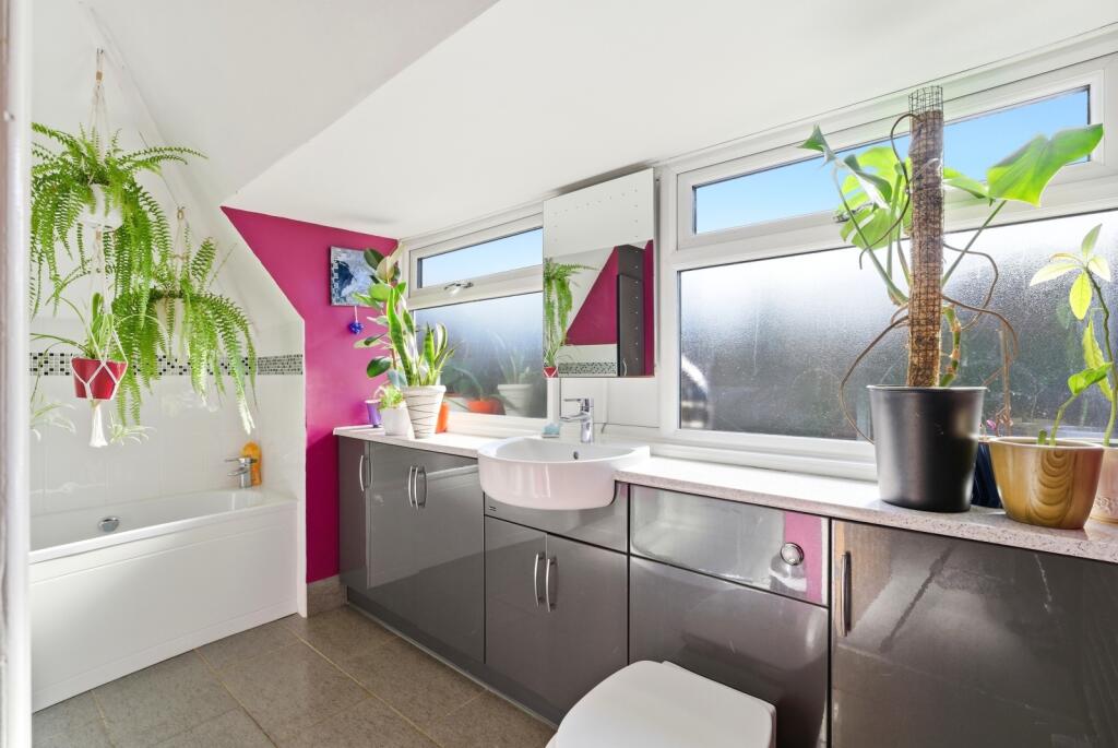 Additional image 11 of Conquerors Hill, Wheathampstead, St. Albans, Hertfordshire, AL4