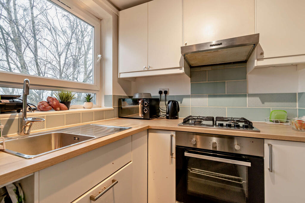 Additional image 10 of Hollybush House, Hollybush Lane, Hertfordshire, AL7