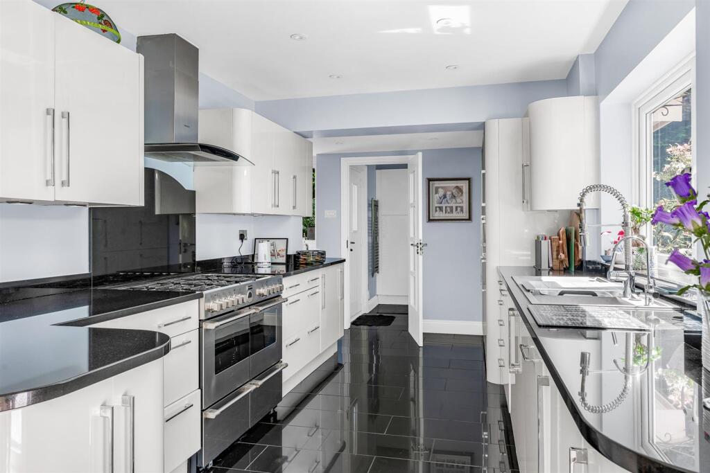 Additional image 4 of Lanercost Close, Welwyn