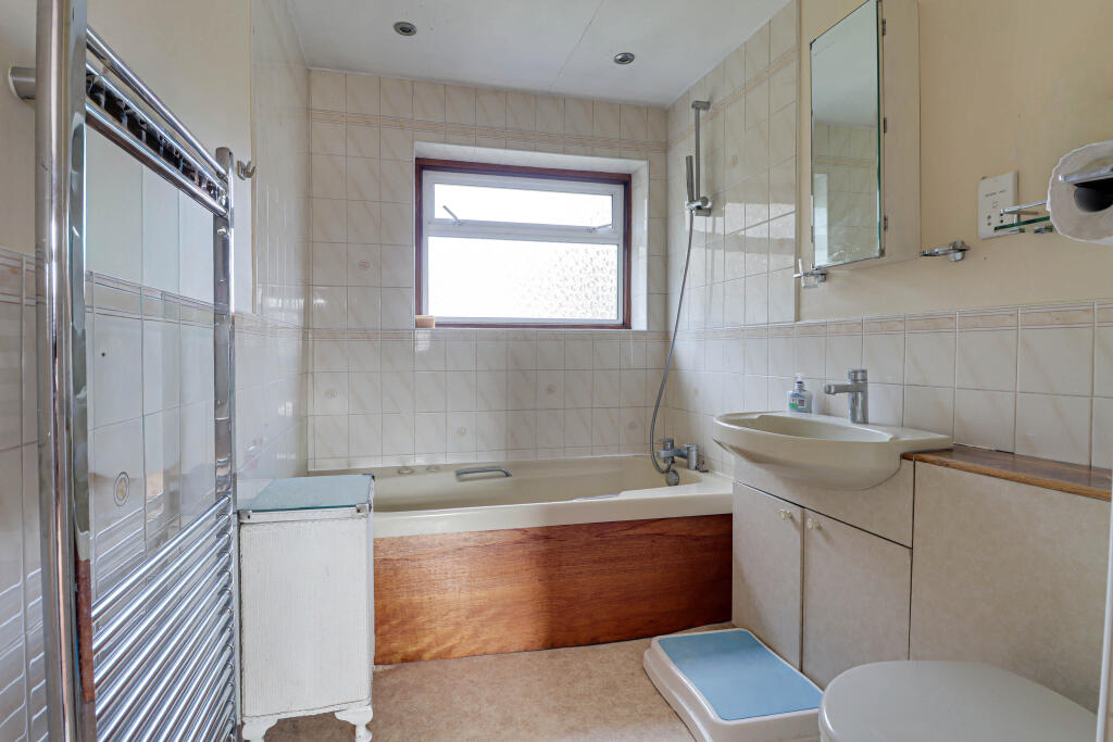 Additional image 14 of Ridgewood Drive, Harpenden, Hertfordshire, AL5