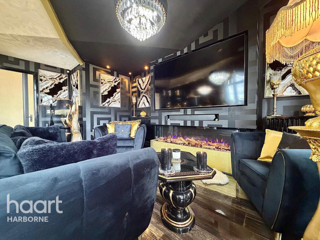 Additional image 4 of Luxury Apartment, Park Central