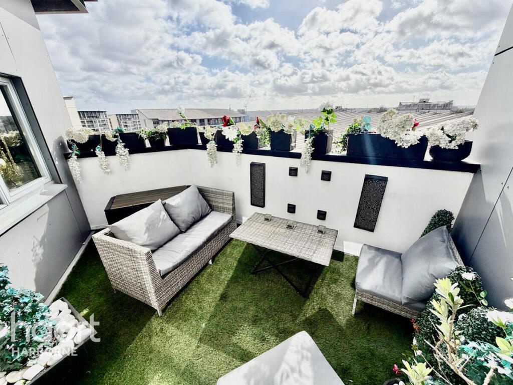 Additional image 16 of Luxury Apartment, Park Central