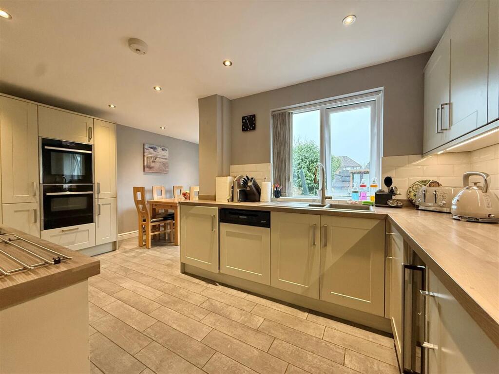 Additional image 9 of Manor Lane, Halesowen