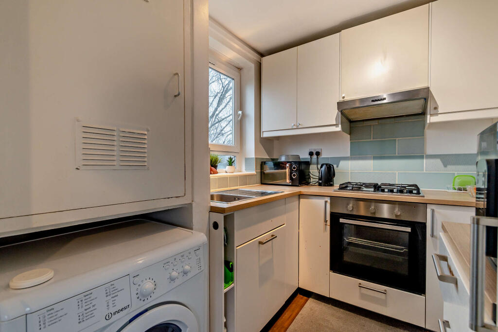 Additional image 9 of Hollybush House, Hollybush Lane, Hertfordshire, AL7