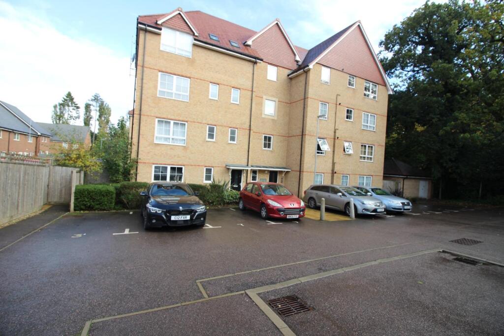 Sparrowhawk Place, Hatfield, AL10