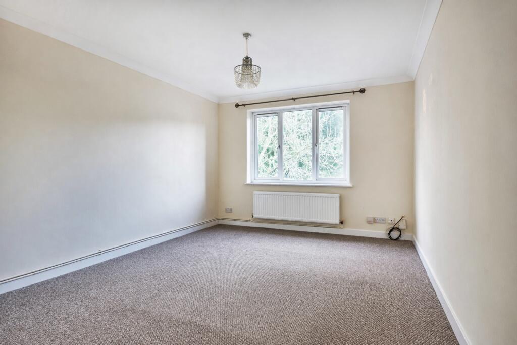 Additional image 7 of The Acorns, Wynchlands Crescent, St. Albans, Hertfordshire, AL4