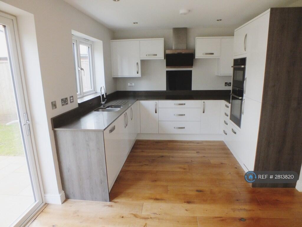 Additional image 7 of Holly Close, St. Albans, AL1