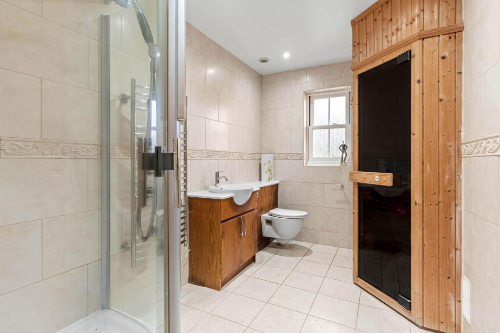 Additional image 31 of Pottersheath Road, Welwyn, AL6 9SY