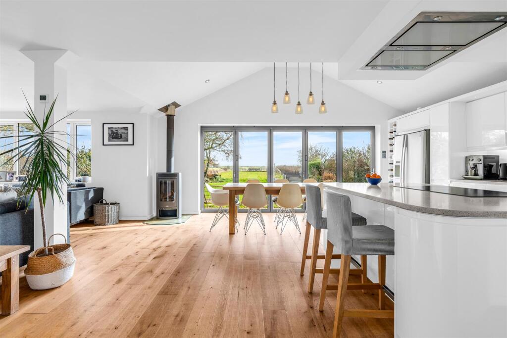 Additional image 29 of Godfries Close, Tewin, Welwyn