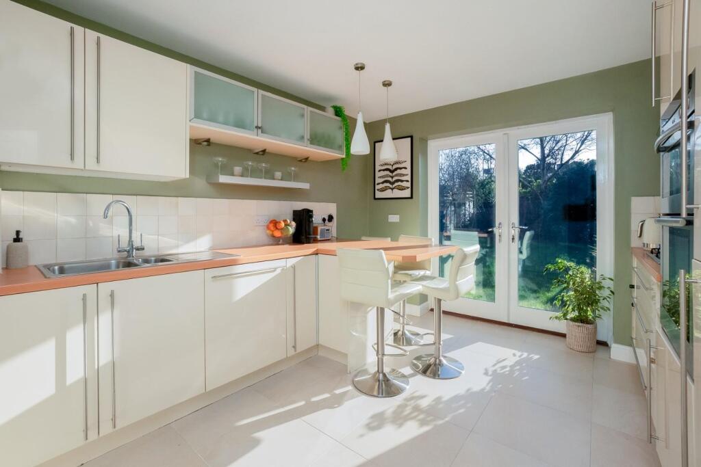 Additional image 3 of Blenheim Close, Bidford-on-Avon, Alcester