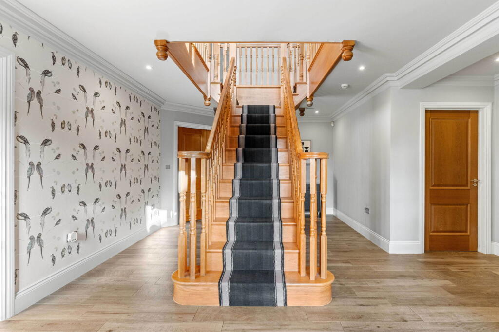 Additional image 52 of Pottersheath Road, Welwyn, AL6 9SY