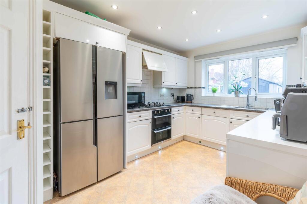 Additional image 8 of Daffodil Close, Hatfield