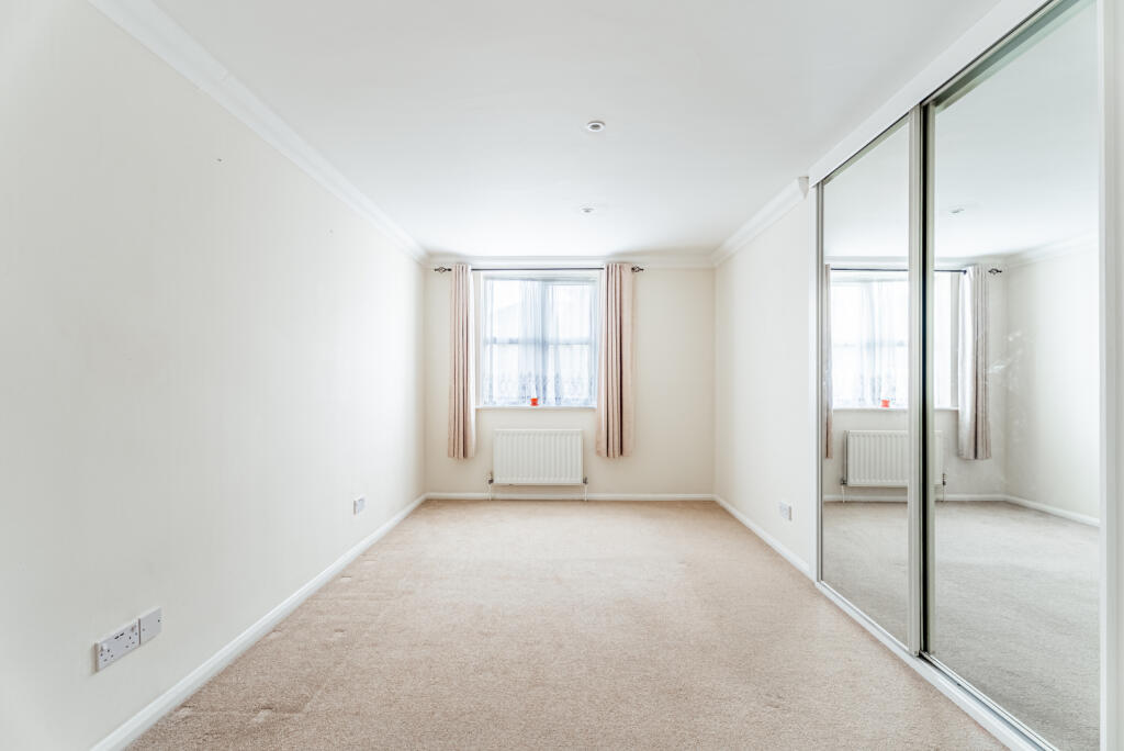 Additional image 5 of Dexter Close, St Albans, Herts, AL1