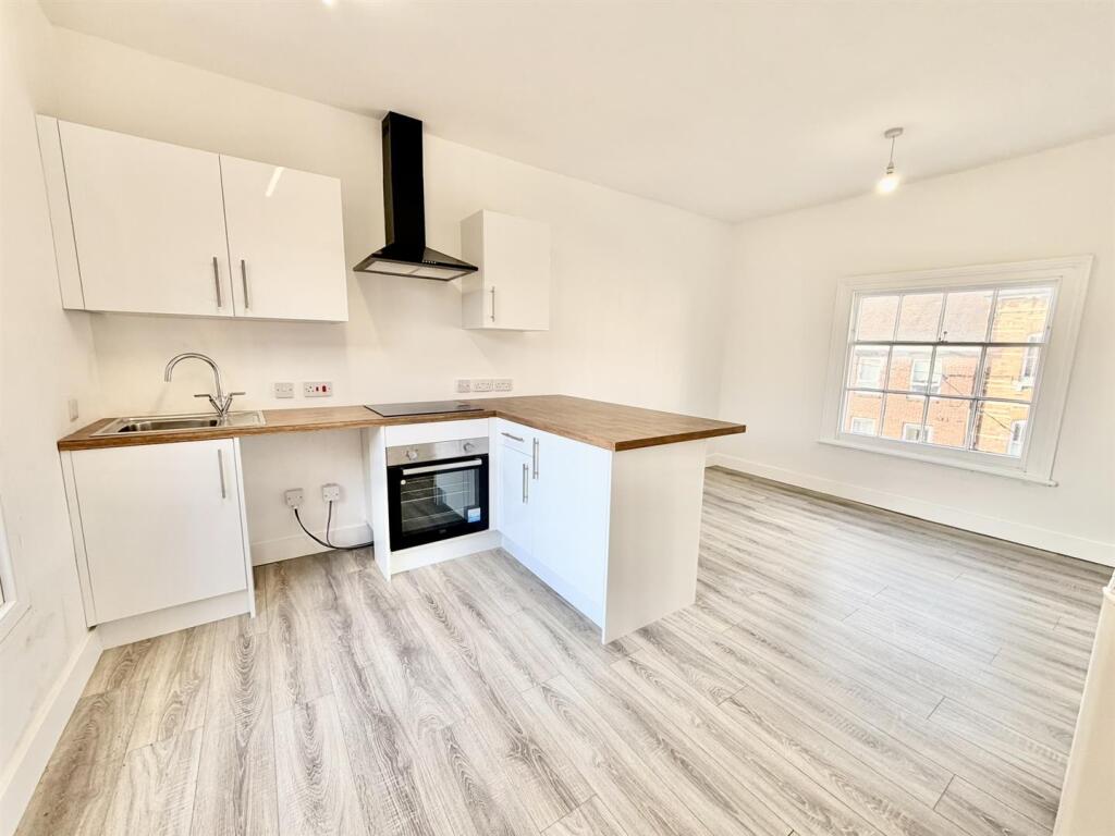 Additional image 4 of High Street, Bromsgrove