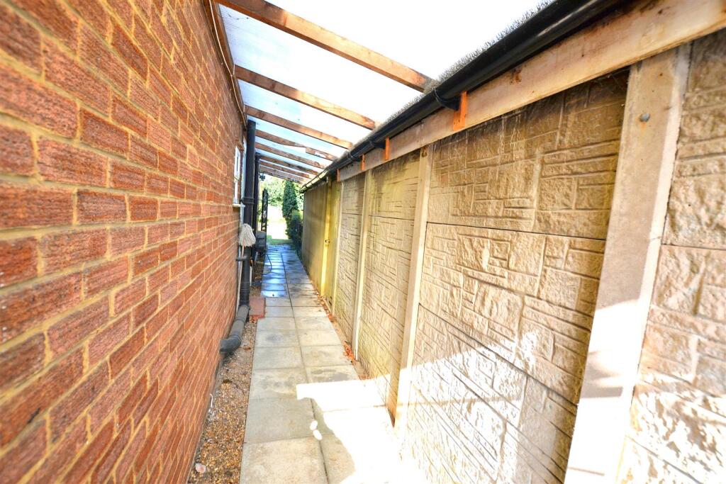 Additional image 31 of Selwyn Crescent, Ellenbrook