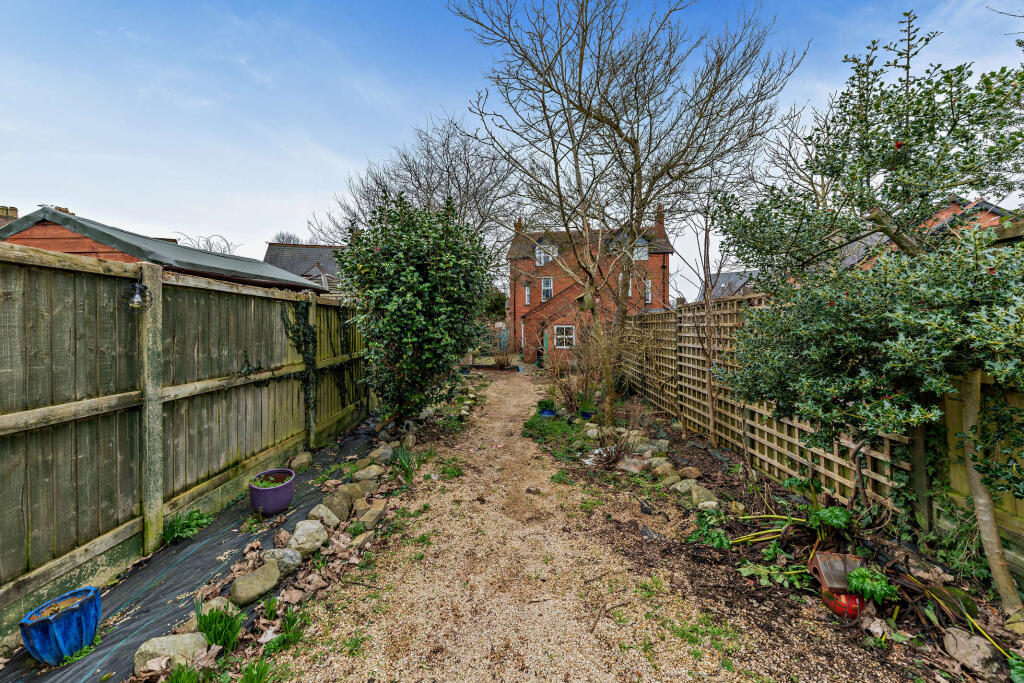 Additional image 17 of The Crescent, Bromsgrove, B60