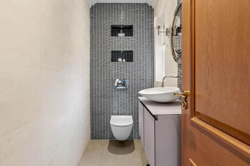 Additional image 33 of Pottersheath Road, Welwyn, AL6 9SY